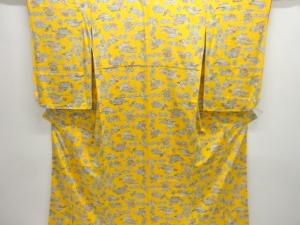 家屋に草花模様小紋着物